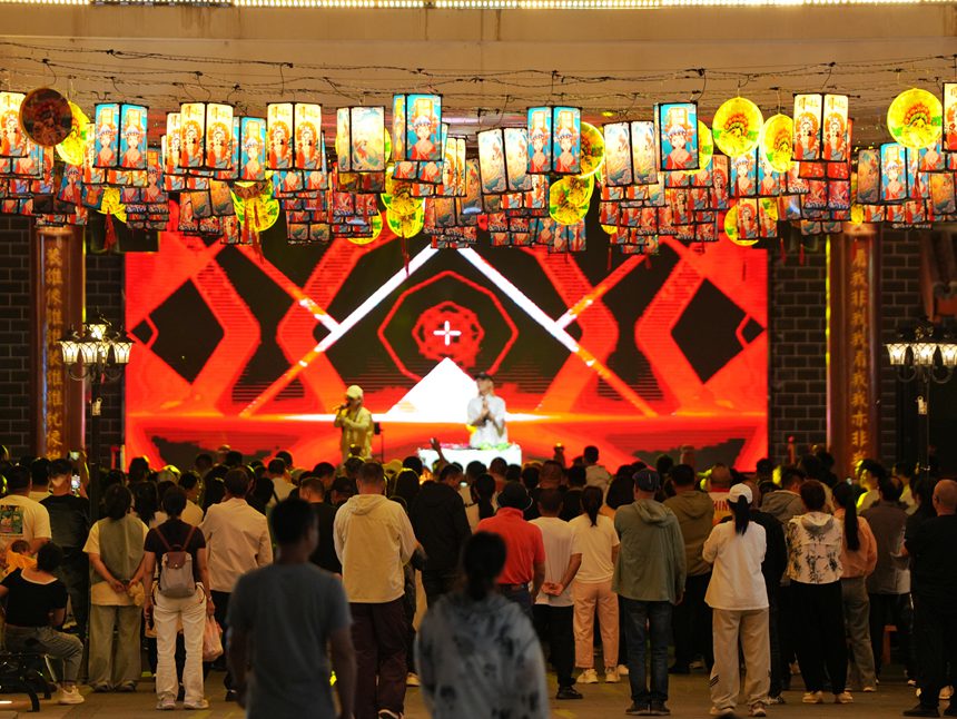 མི་དམངས་དྲ་བའི་གསར་འགོད་པ་ལི་དབྱང་གིས་པར་བླངས། 