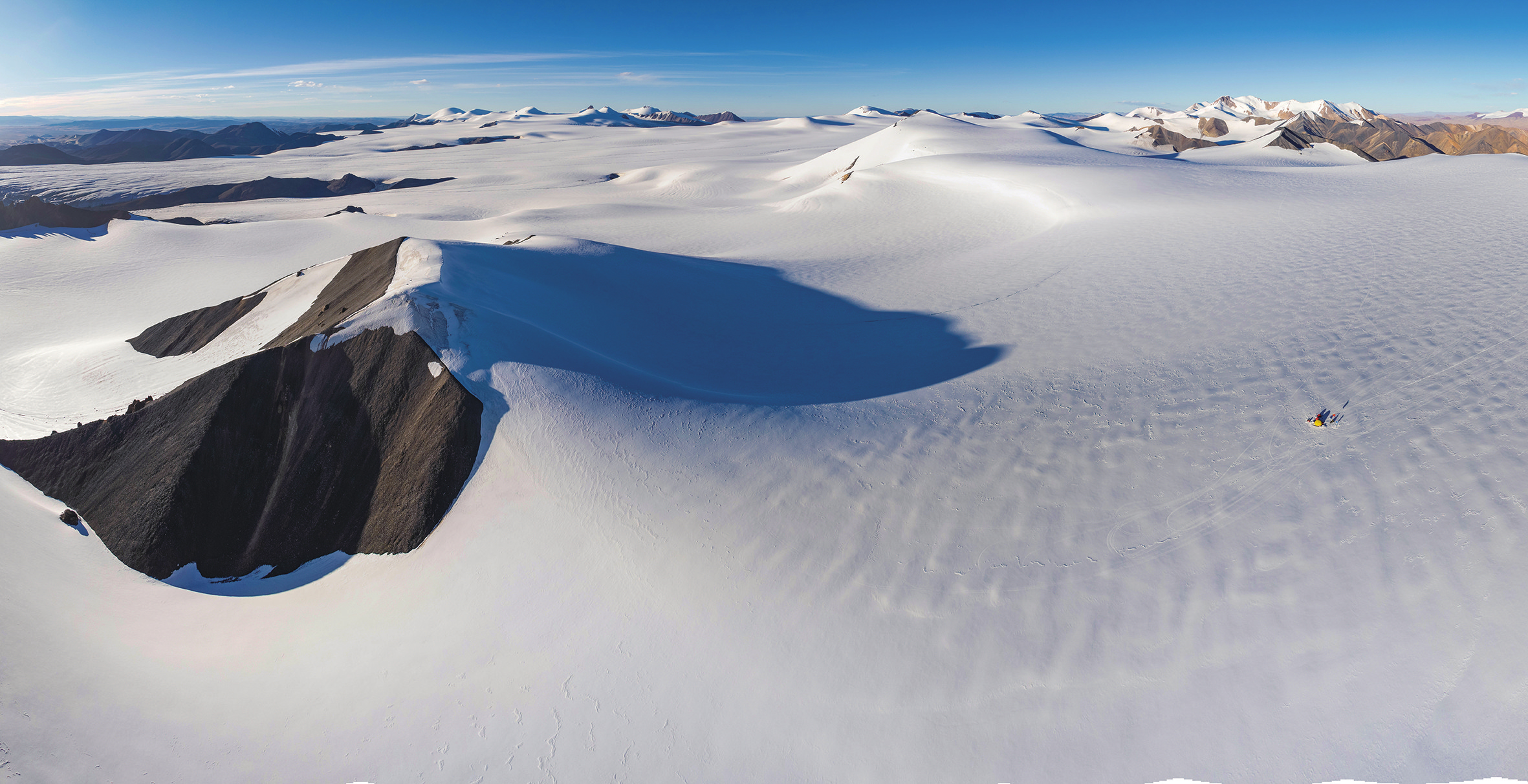 བུ་རོགས་གངས་རིའི་འཁྱགས་རོམ།