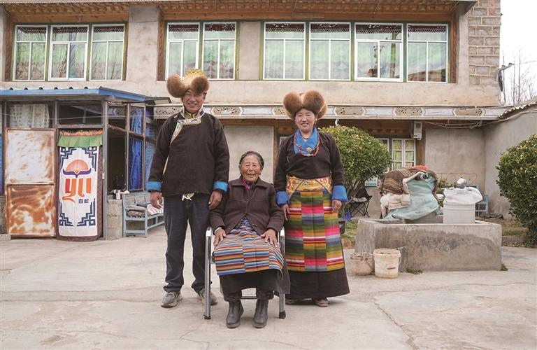 འདི་ནི་ངག་དབང་སྒྲོལ་མ(དཀྱིལ)དང་ནང་མིའི་མཉམ་པར་ཡིན་པ།