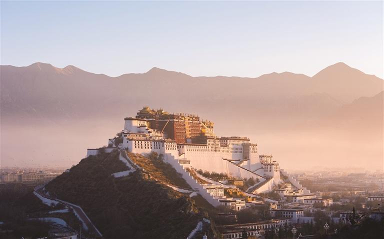 འདི་ནི་2026ལོའི་ཟླ་2ཚེས་18ཉིན་པར་བརྒྱབ་པའི་ཞོགས་པའི་ཉི་ཟེར་ཁྲོད་ཀྱི་ཕོ་བྲང་པོ་ཏ་ལ་ཡིན་པ།