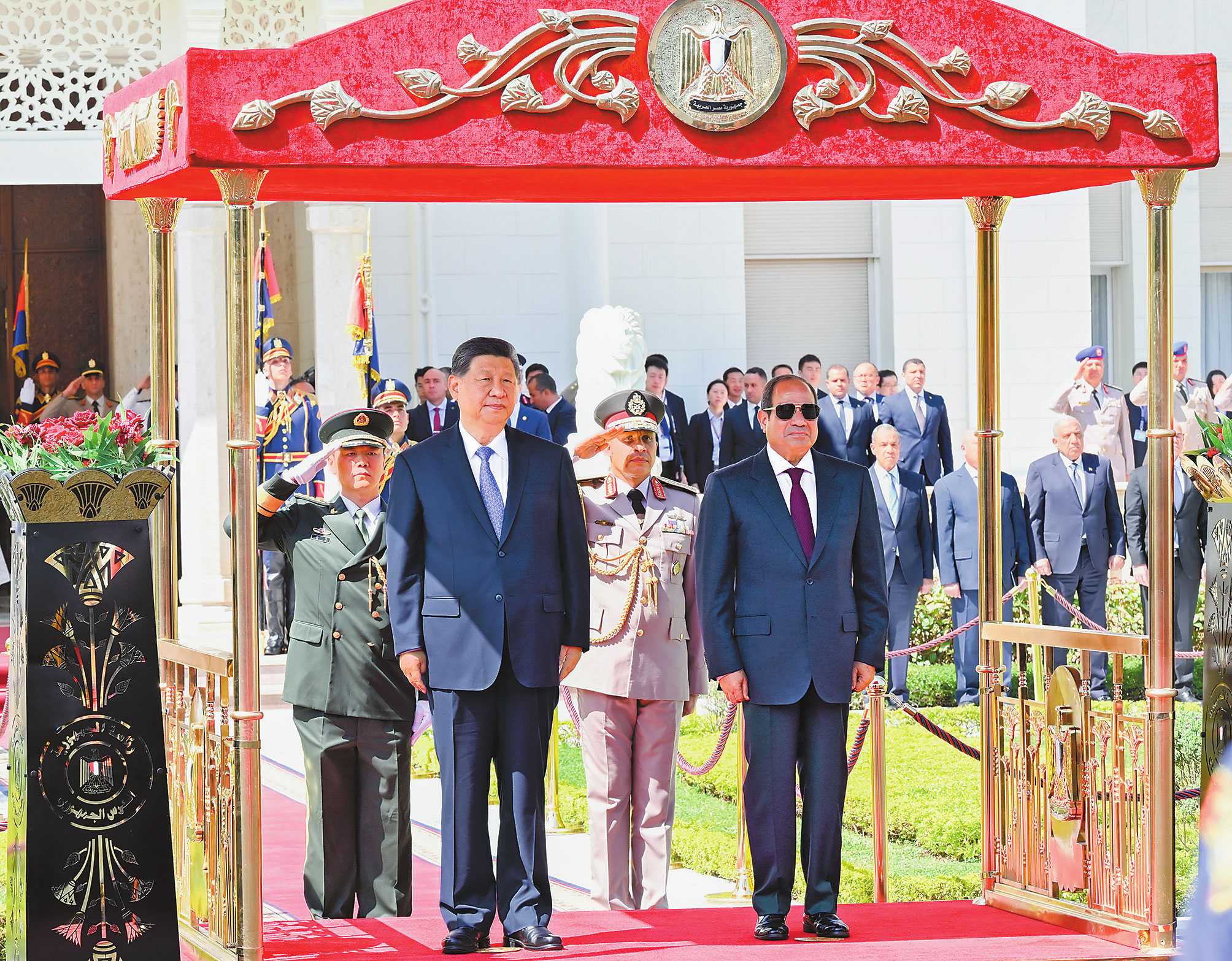 འདི་ནི་གྲོས་མོལ་མ་གནང་གོང་སའེ་ཤིས་ཀྱིས་ཞི་ཅིན་ཕིང་ལ་དགའ་བསུ་ཞུ་བའི་མཛད་སྒོ་འཚོག་བཞིན་པ།