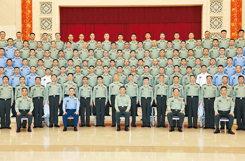 ཟླ་5ཚེས་22ཉིན་ནས་ཚེས་24ཉིན་བར། ཀྲུང་གུང་ཀྲུང་དབྱང་གི་སྤྱི་ཁྱབ་ཧྲུའུ་ཅི་དང་། རྒྱལ་ཁབ་ཀྱི་ཀྲུའུ་ཞི། ཀྲུང་དབྱང་དམག་ཨུད་ཀྱི་ཀྲུའུ་ཞི་བཅས་ཡིན་པའི་ཞི་ཅིན་ཕིང་གིས་ཧྲན་ཏུང་ལ་རྟོག་ཞིབ་གནང་ཞིང་། འདི་ནི་ཚེས་23ཉིན་གྱི་སྔ་དྲོར། ཞི་ཅིན་ཕིང་གིས་ཅི་ནན་དུ་བཅའ་སྡོད་དཔུང་སྡེའི་ཧྲང་ཤའོ་དམག་དཔོན་ཡན་གྱི་འགོ་ཁྲིད་ལས་བྱེད་པར་བྱམས་བརྩེའི་ངང་མཇལ་འཕྲད་གནང་བ་དང་། ཏང་ཀྲུང་དབྱང་དང་ཀྲུང་དབྱང་དམག་ཨུད་ཀྱི་ཚབ་ཞུས་ནས་ཅི་ནན་དུ་བཅའ་སྡོད་དཔུང་སྡེའི་དཔོན་དམག་ཡོངས་ལ་ལྷག་བསམ་ཟོལ་མེད་ཀྱི་འཚམས་འདྲི་གནང་བ།